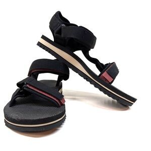 Teva Universal Black Trail Sandal, Women's 10